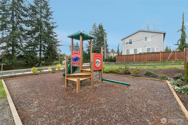 $679,950 | 14925 44th Avenue West, Unit B4, Lynnwood, WA 98087