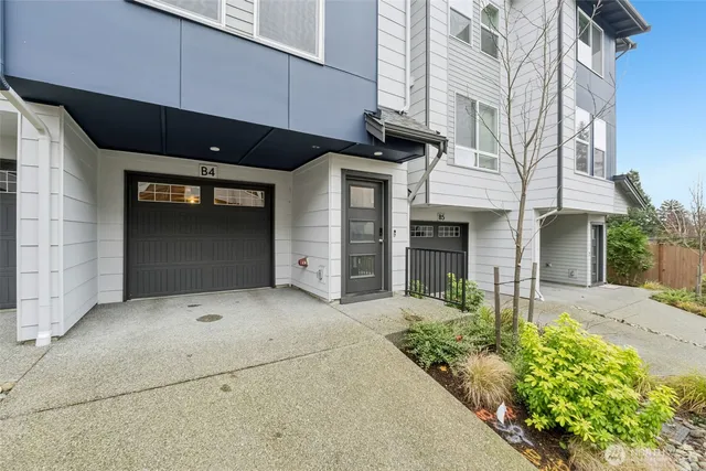 $679,950 | 14925 44th Avenue West, Unit B4, Lynnwood, WA 98087