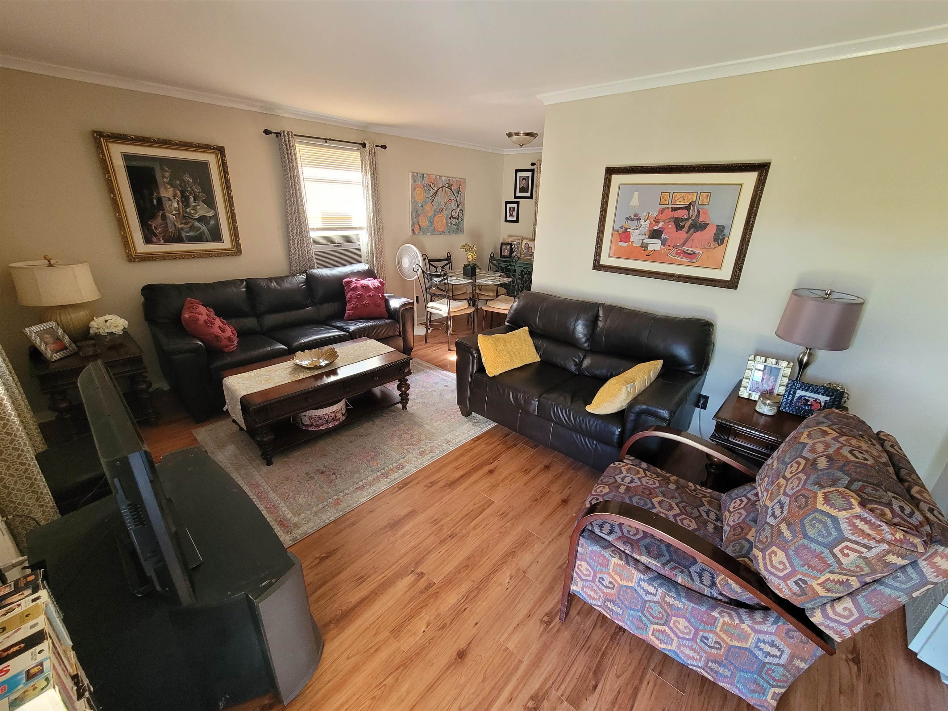 476 Jenson Road Memphis, TN 38109 - Photo 17 of 30 a living room with furniture rug and window