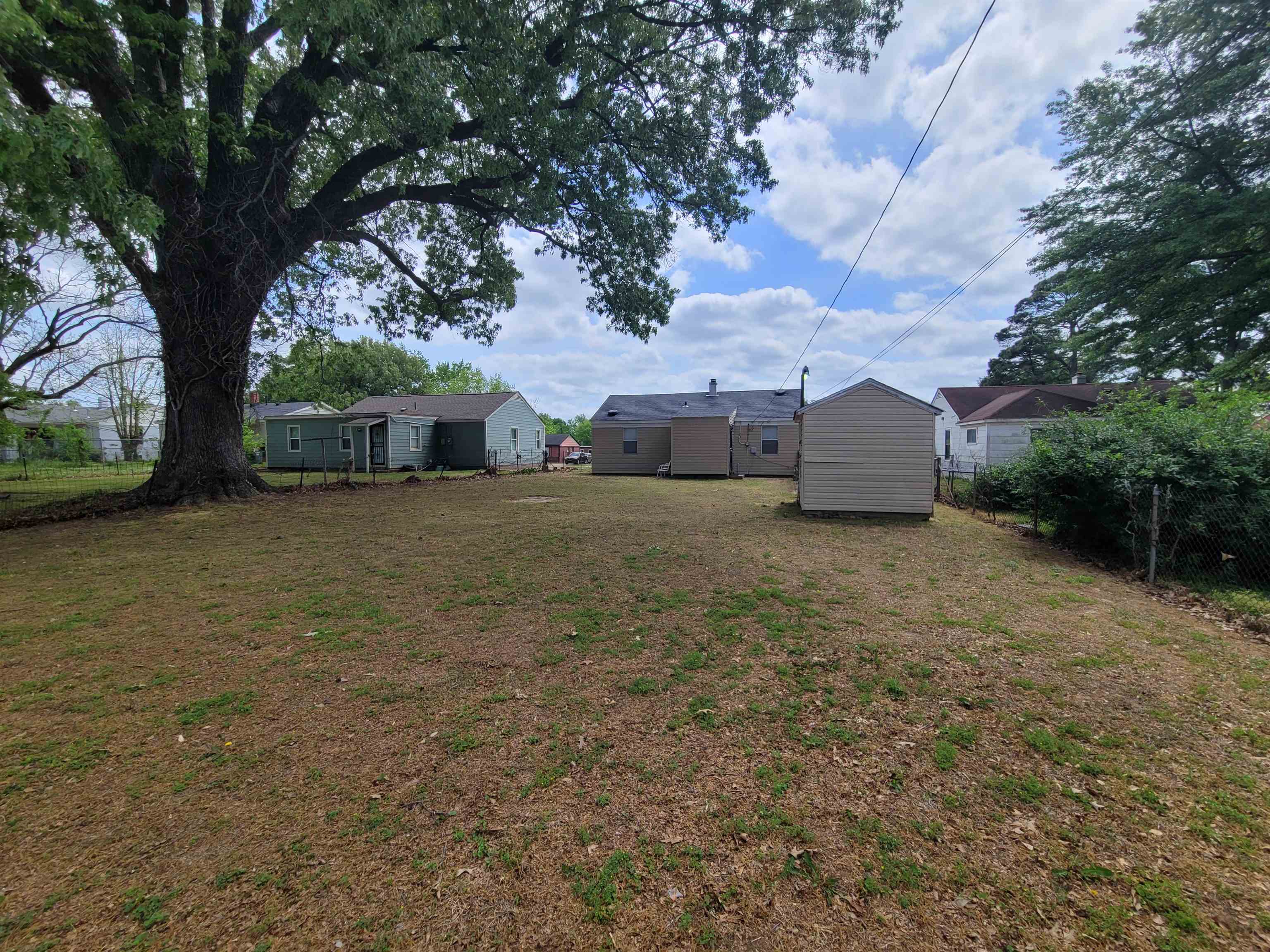 476 Jenson Road Memphis, TN 38109 - Photo 5 of 17 View of fenced yard