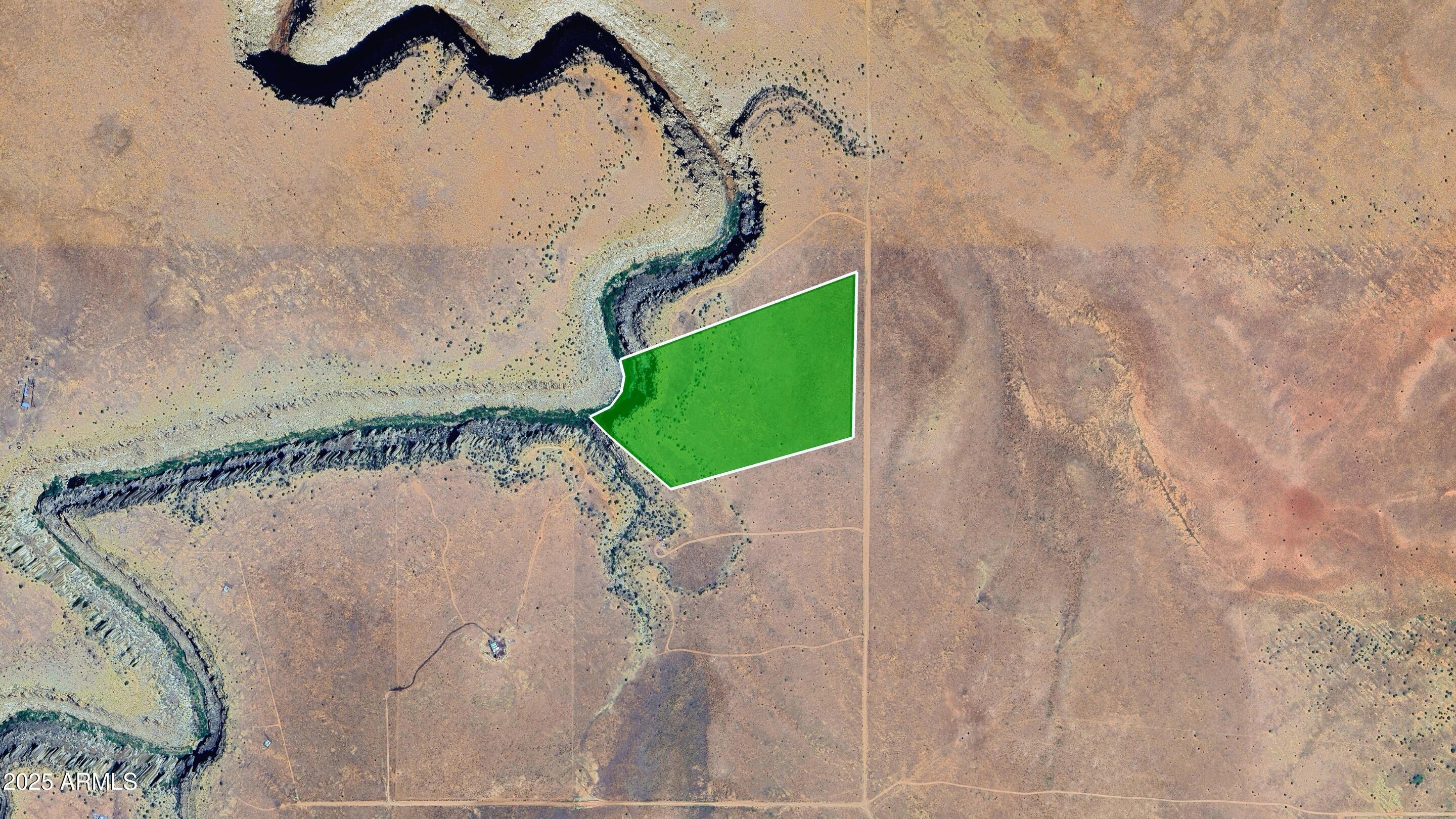 0 Unknown Road, Unit 666 Winslow, AZ 86047 - Photo 22 of 23 a bathroom with a bathtub and a shower