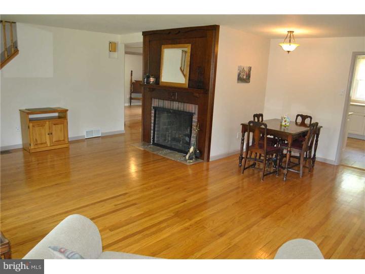 1613 Church Road Oreland, PA 19075 - Photo 2 of 13 Living Room