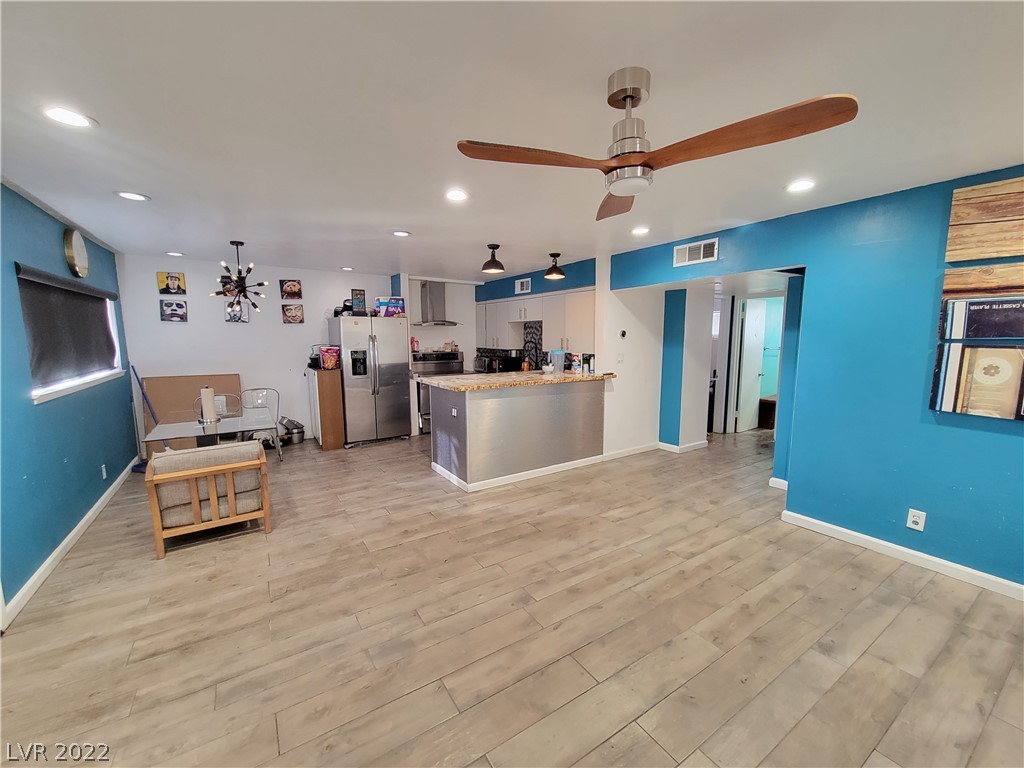 350 East Desert Inn Road, Unit H203 Las Vegas, NV 89109 - Photo 7 of 16 Gallery Image 7