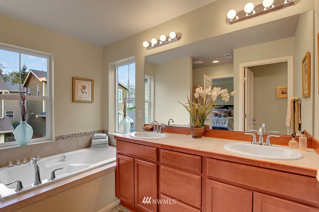 18312 38th Avenue Southeast Bothell, WA 98012 - Photo 10 of 15 Gallery Image 10