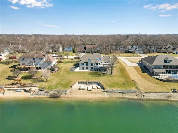 $679,000 | 24016 South Countryside Drive, Minooka, IL 60447