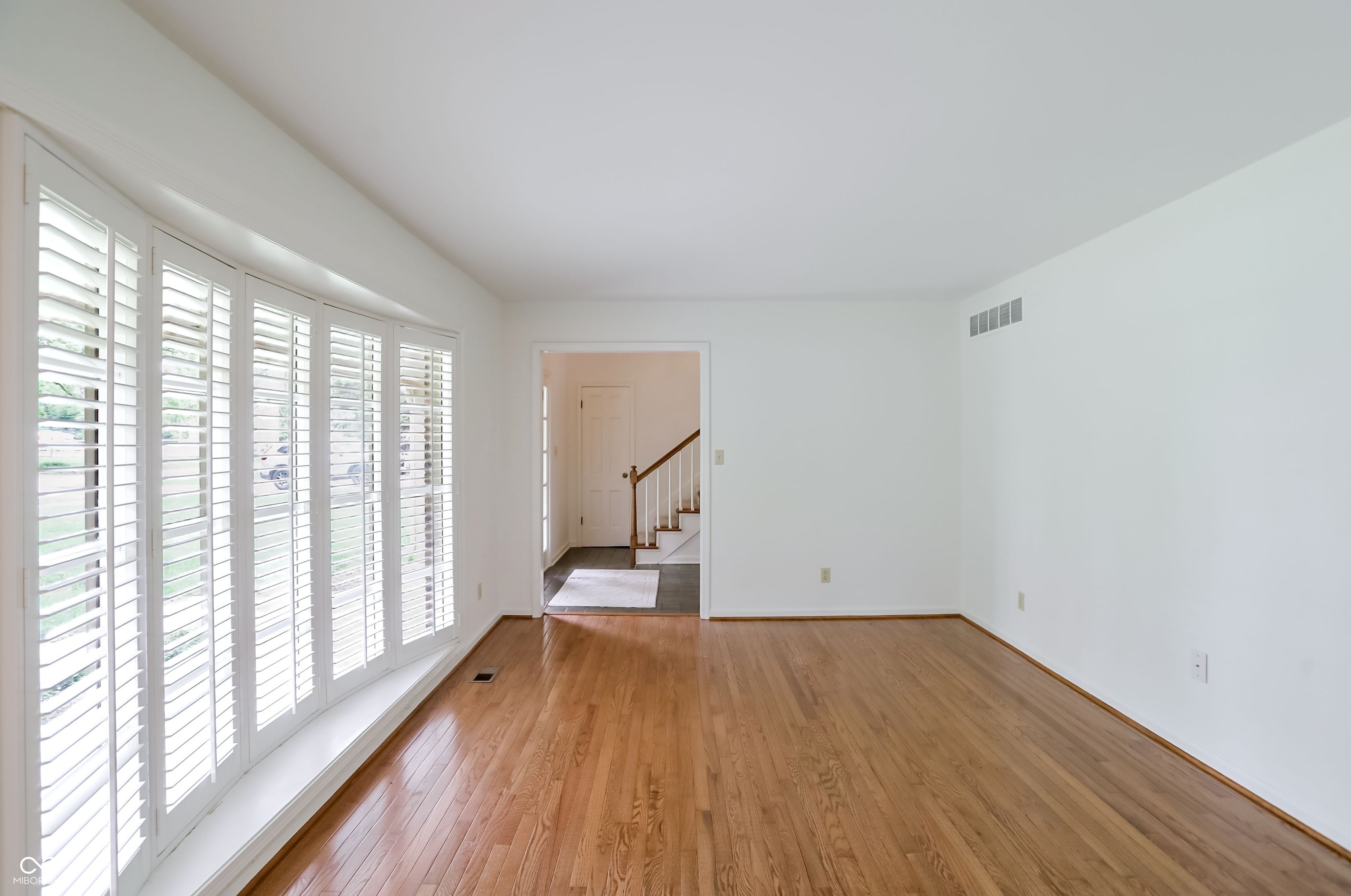 7363 Johnson Road Indianapolis, IN 46250 - Photo 10 of 77