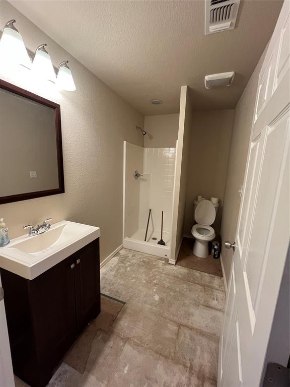 4210 Rhea Road Granbury, TX 76049 - Photo 9 of 14 Gallery Image 9