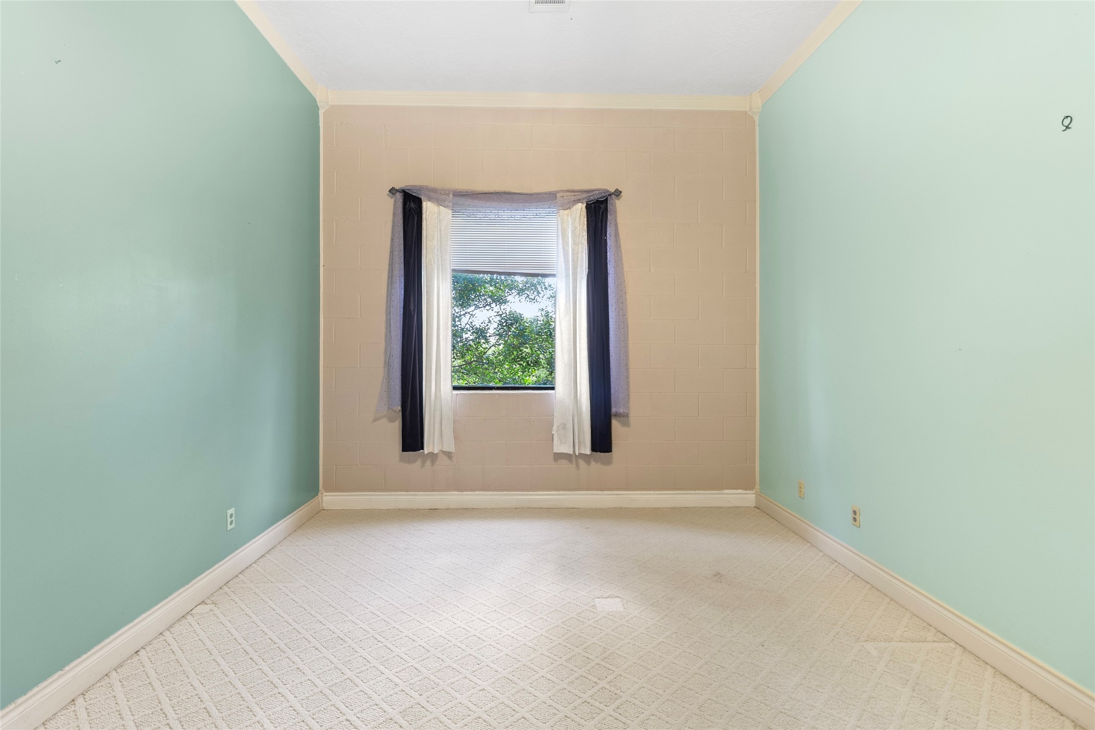 29315 Stockdick Road Katy, TX 77493 - Photo 39 of 50 a view of a room that has a window in it