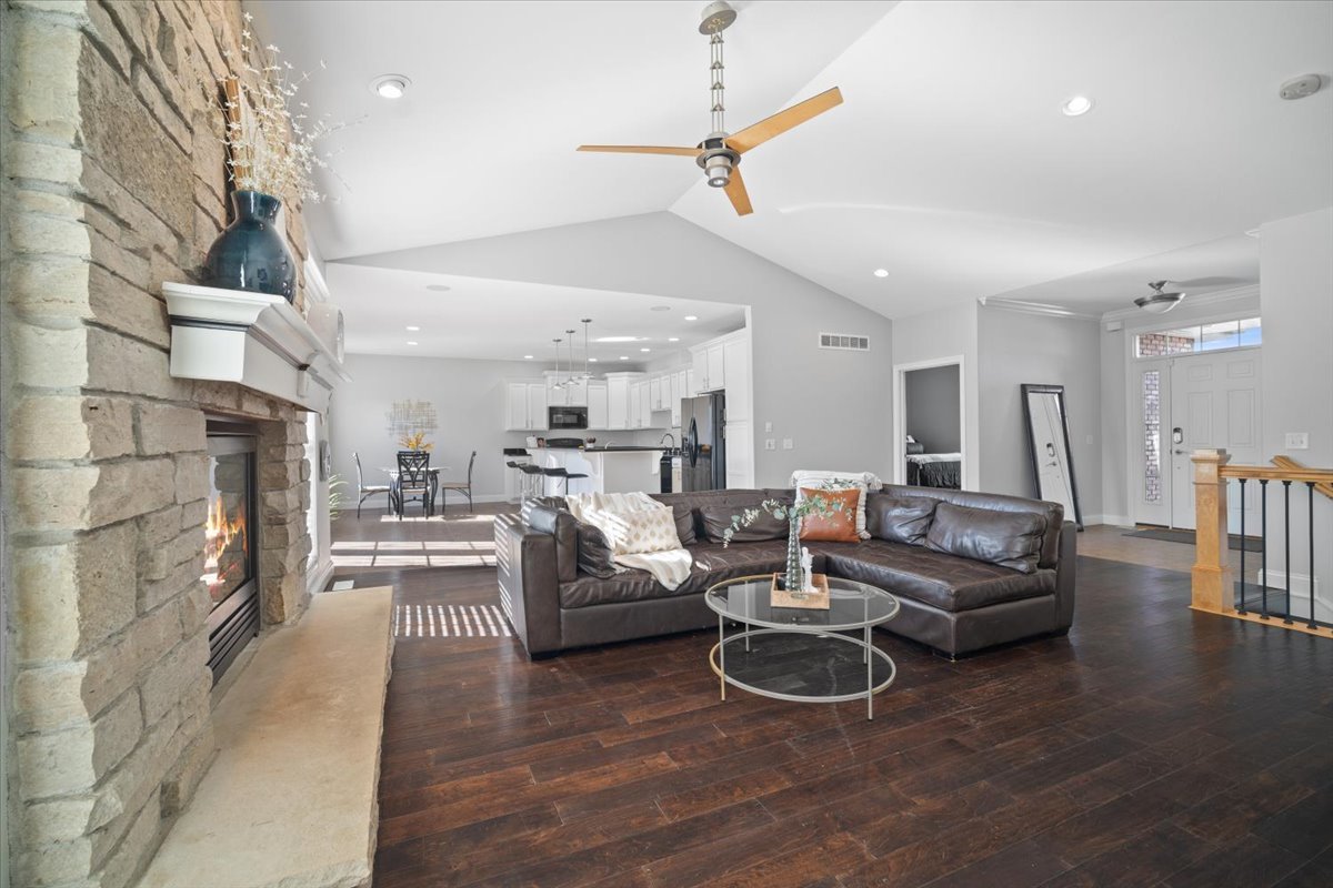3591 Napa Lane Normal, IL 61761 - Photo 3 of 40 Gallery Image 3