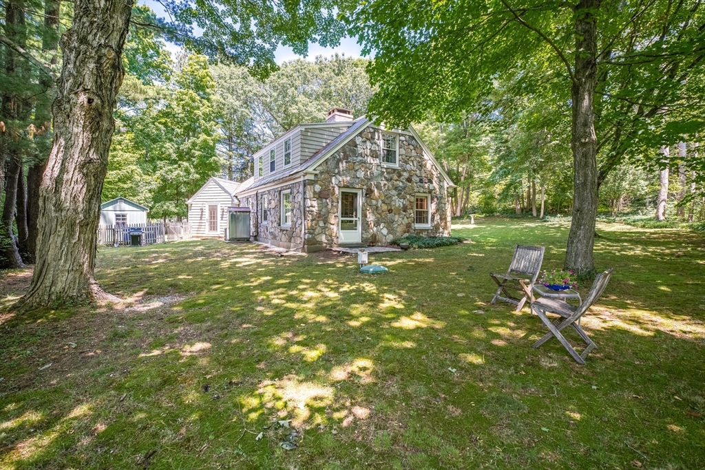 18 Plum Tree Road Amherst, MA 01002 - Photo 30 of 38