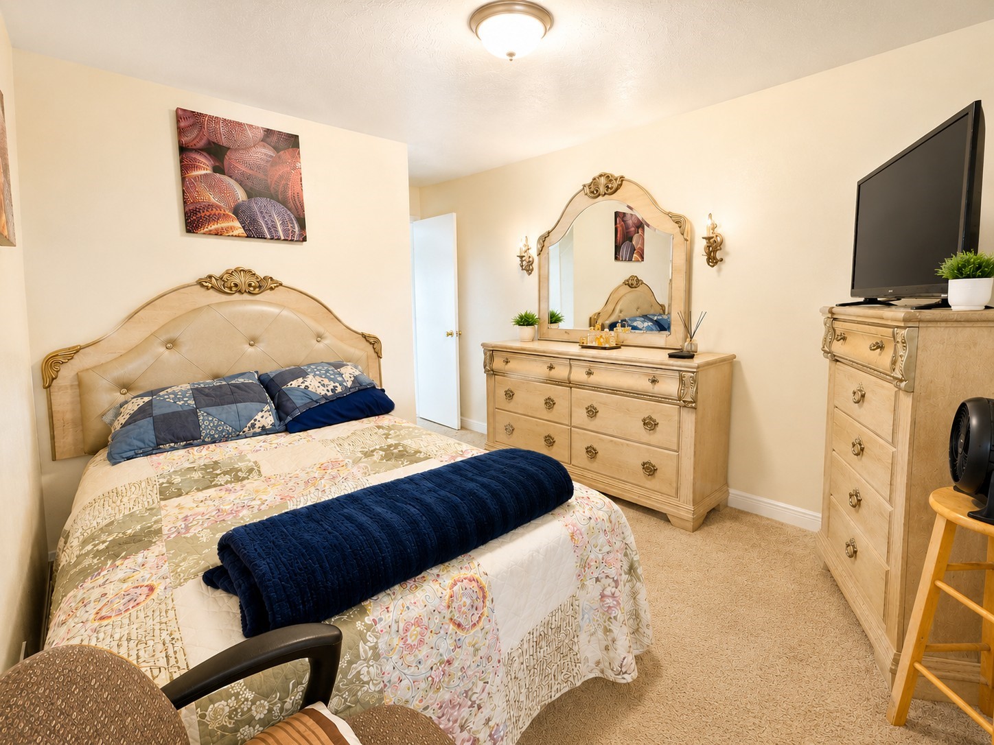 14102 Twisted Rattan Lane Houston, TX 77015 - Photo 24 of 28 Inviting secondary bedroom offering generous space for furnishings, ample storage, and a comfortable, versatile layout.