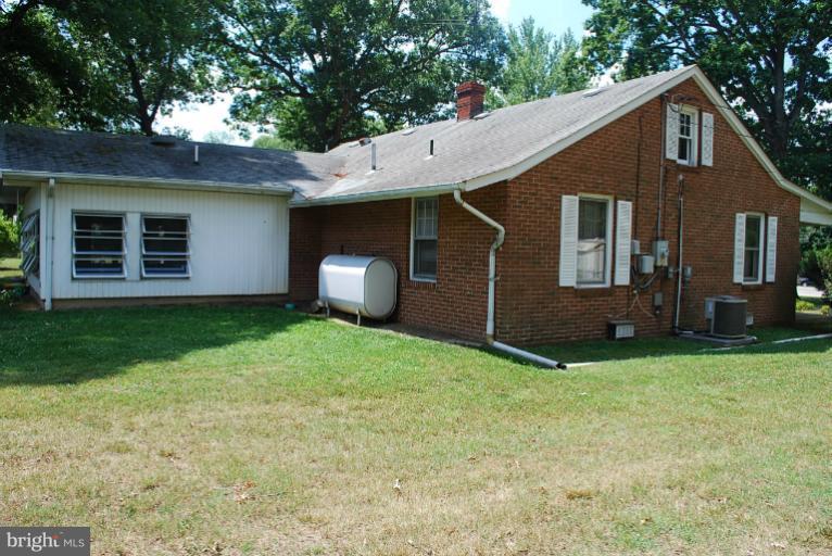 8710 Dangerfield Road Clinton, MD 20735 - Photo 1 of 30 Exterior (Side)