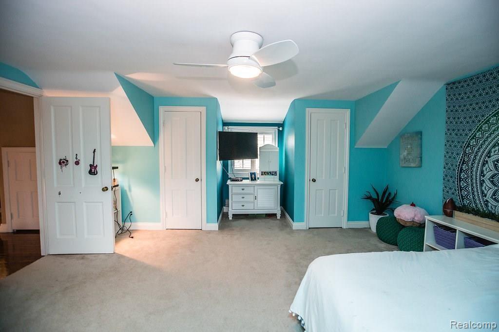 275 Barden Road Bloomfield Hills, MI 48304 - Photo 23 of 38