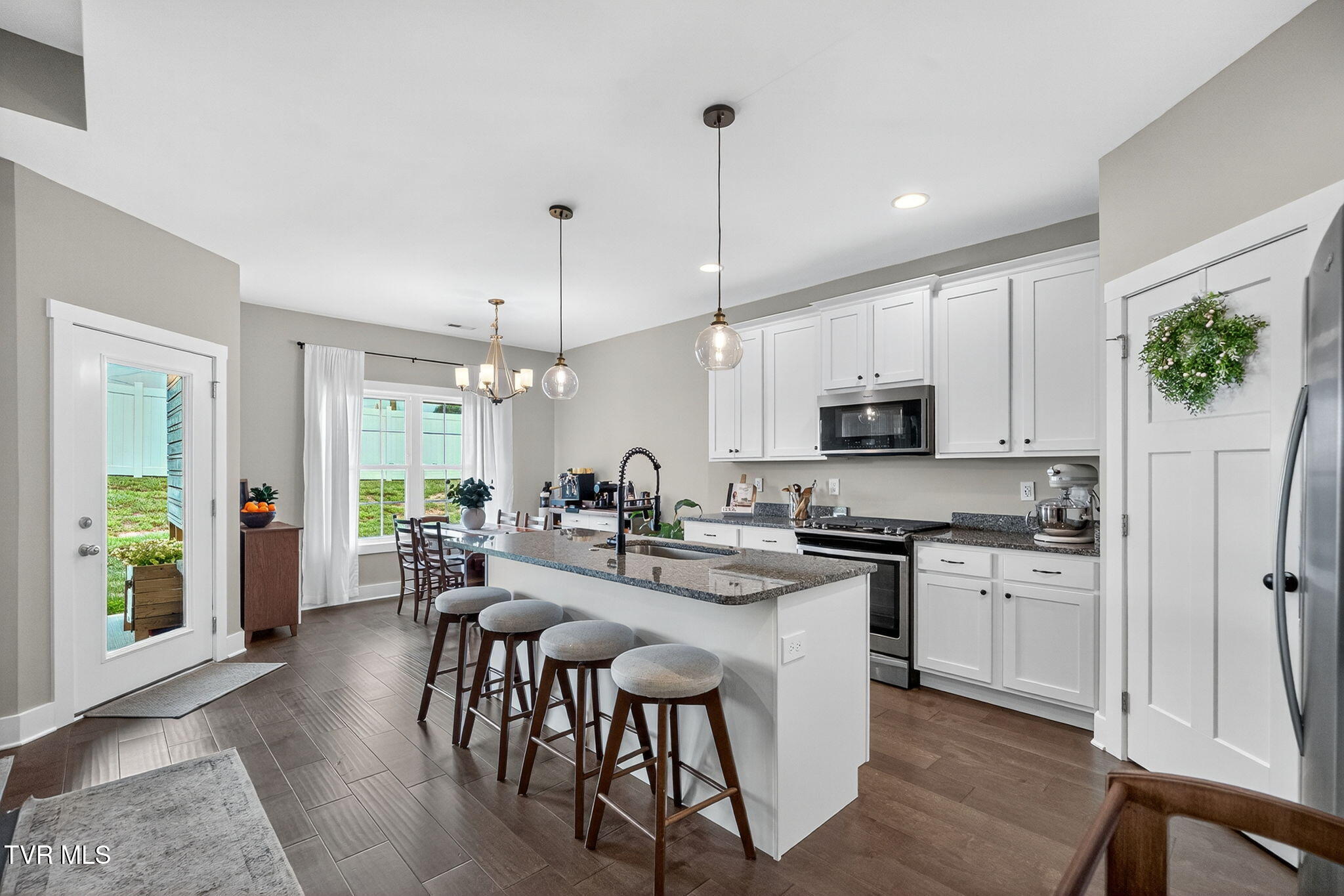 118 Gunners Way Gray, TN 37615 - Photo 12 of 33 Kitchen