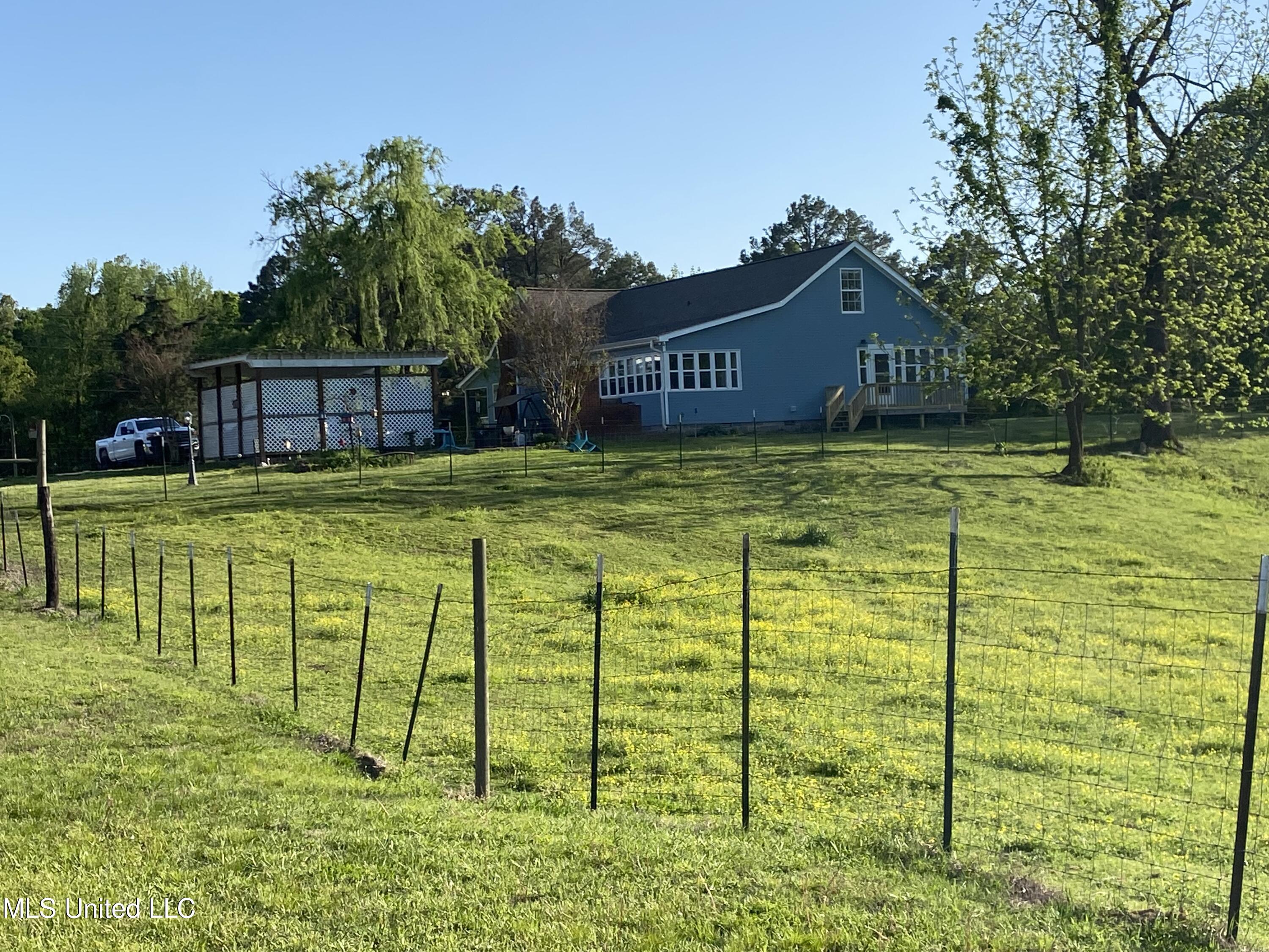 604 Prichard Road Coldwater, MS 38618 - Photo 3 of 48 2023-04-18 17.47.03
