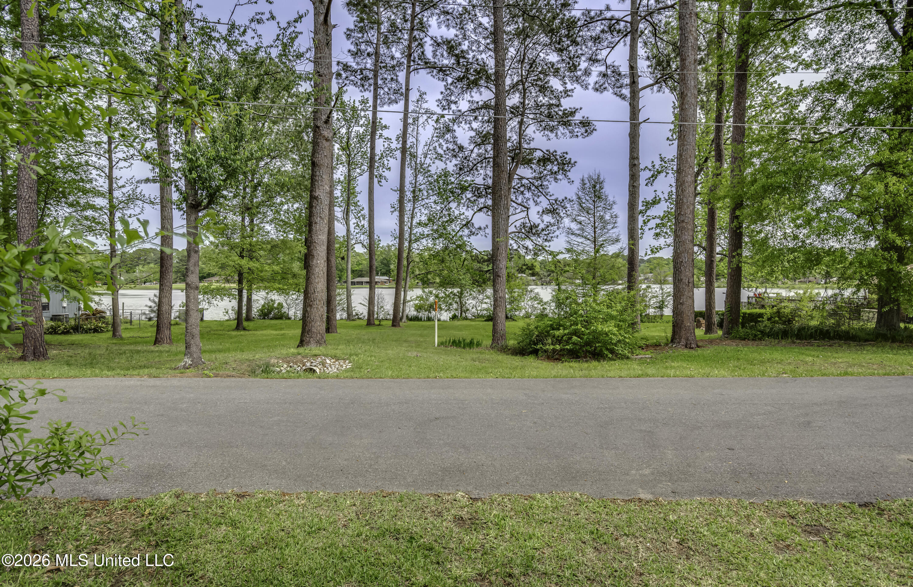 120 Monmouth Road Florence, MS 39073 - Photo 5 of 36 120 Monmouth Rd--18