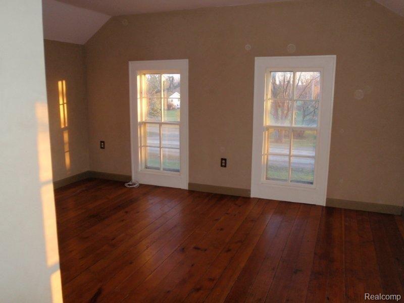 3318 West Sutton Road Lapeer, MI 48446 - Photo 16 of 20 PB070045.jpg