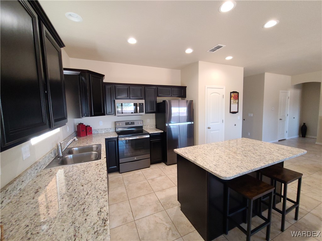 5398 Eagle View Road Kingman, AZ 86409 - Photo 12 of 60 Kitchen