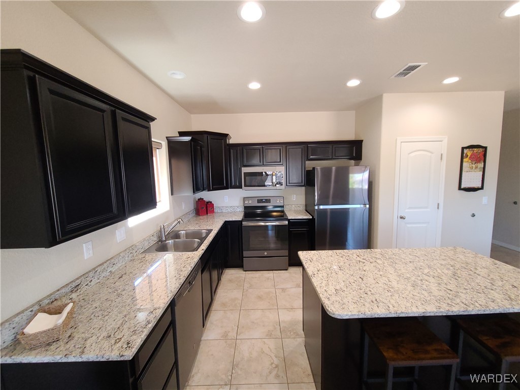 5398 Eagle View Road Kingman, AZ 86409 - Photo 19 of 60 Kitchen