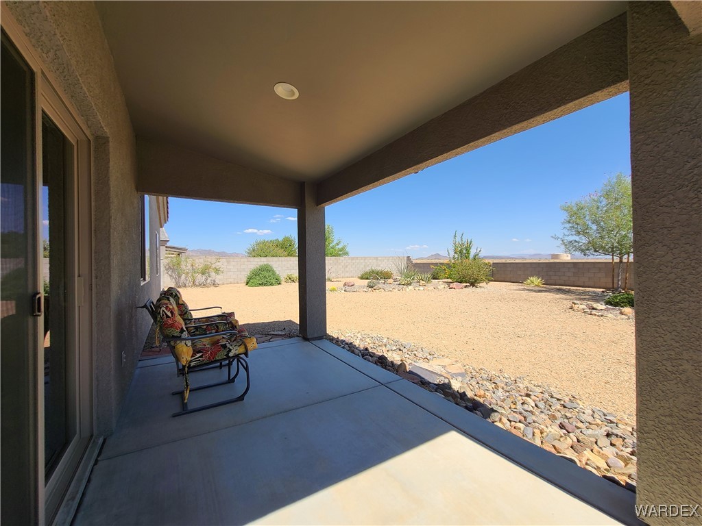 5398 Eagle View Road Kingman, AZ 86409 - Photo 33 of 60 Patio