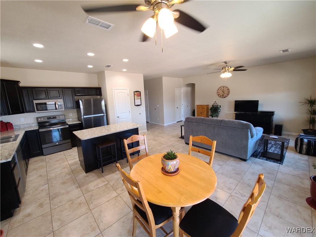 5398 Eagle View Road Kingman, AZ 86409 - Photo 5 of 60 Great Room