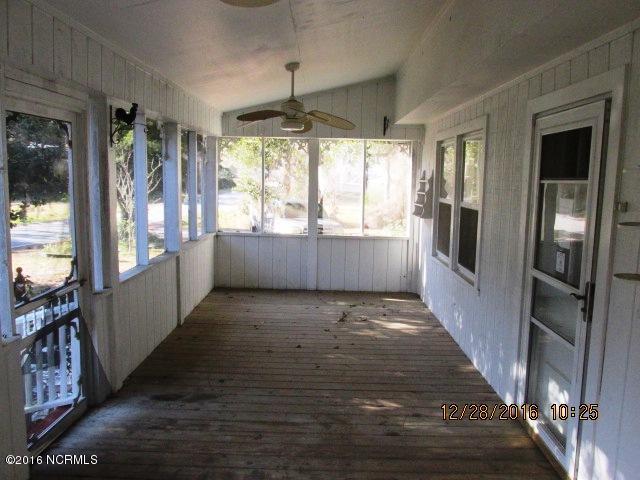 357 Shell Road Atlantic, NC 28511 - Photo 11 of 16 357 Shell Enclosed Porch