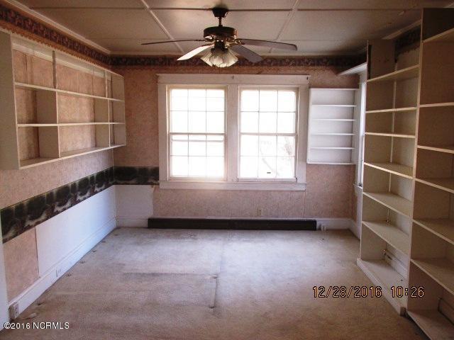 357 Shell Road Atlantic, NC 28511 - Photo 5 of 16 357 Shell Dining Room