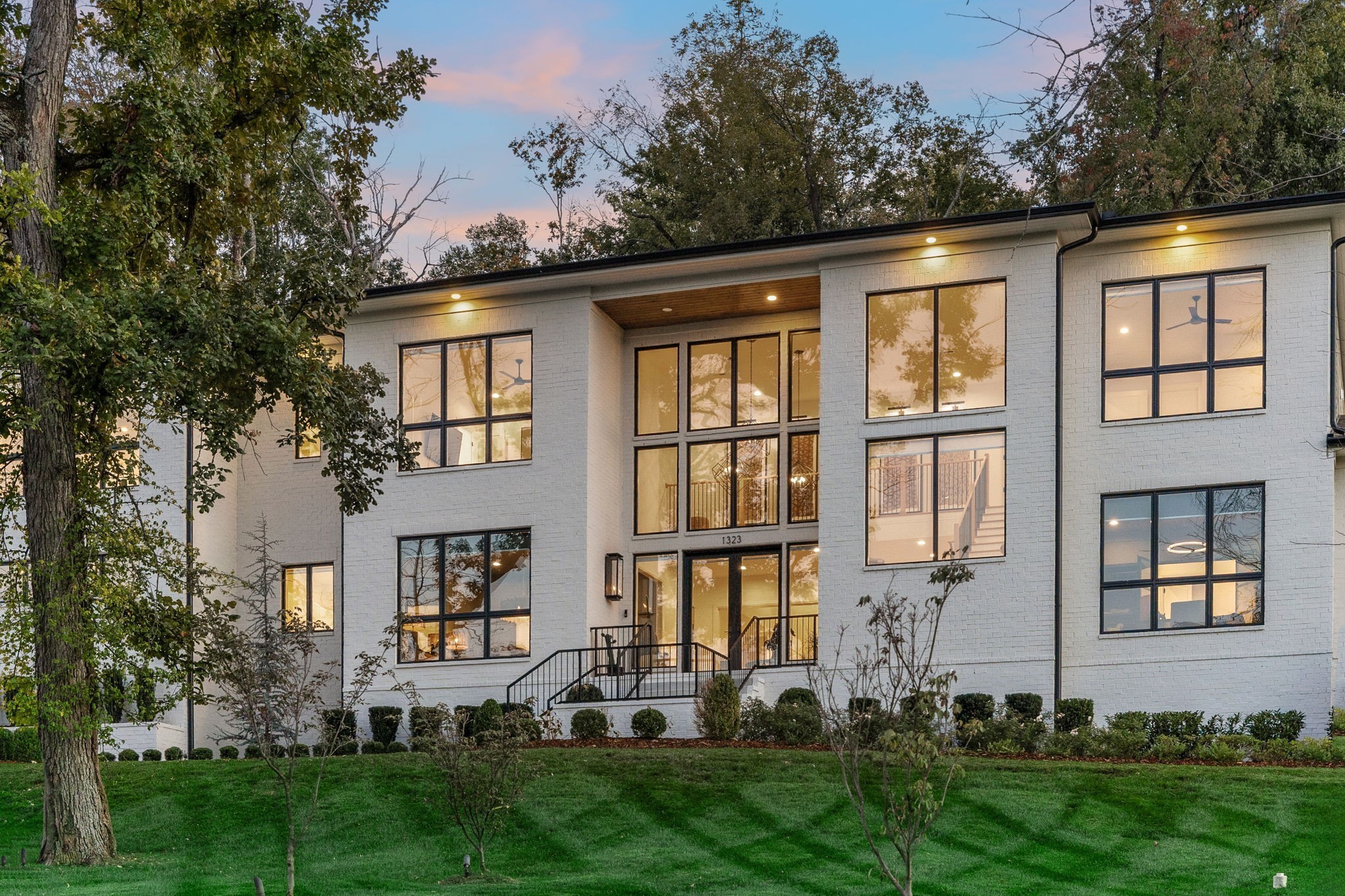 1323 Harding Place Nashville, TN 37215 - Photo 5 of 95