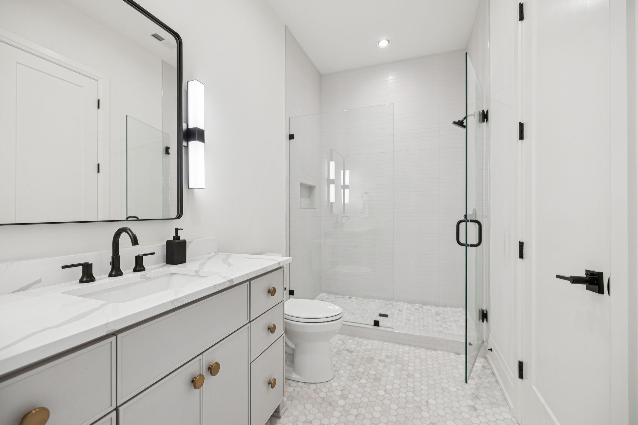 1323 Harding Place Nashville, TN 37215 - Photo 51 of 95