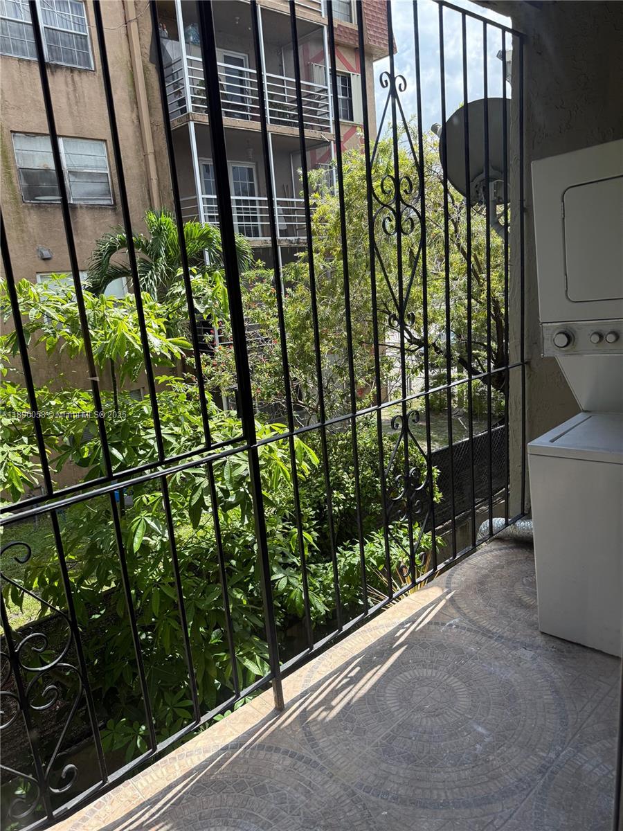 6625 West 4th Avenue, Unit 204 Hialeah, FL 33012 - Photo 6 of 11