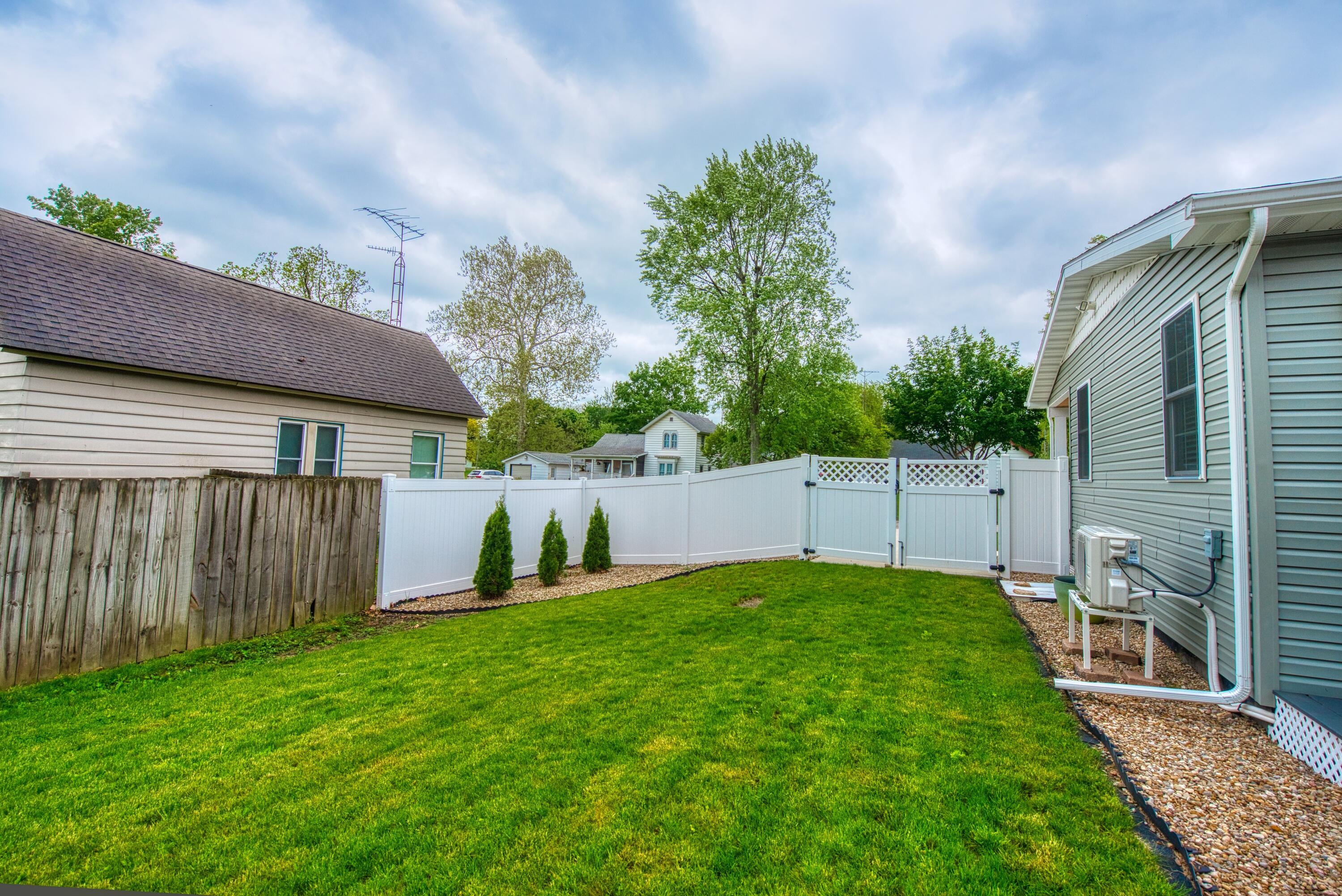 211 George Street Galien, MI 49113 - Photo 20 of 32 211 George Galien MI17