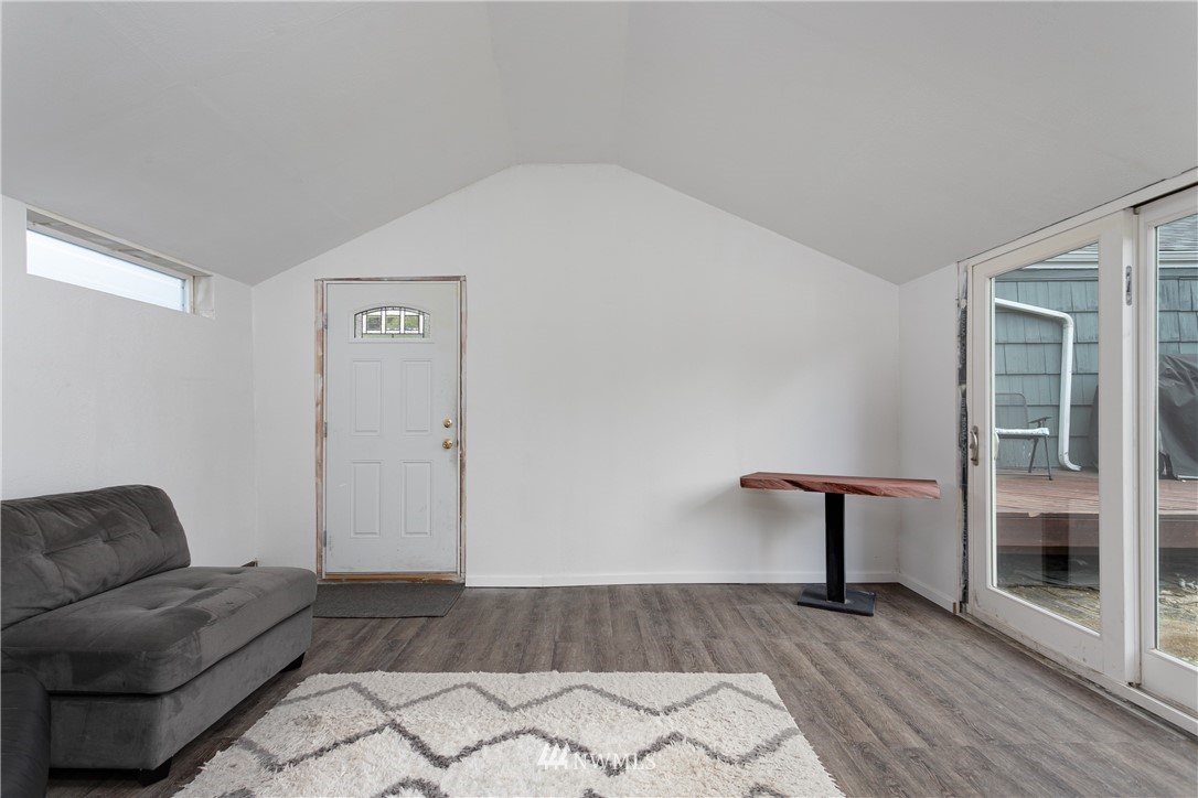 3705 Southeast 6th Street Renton, WA 98058 - Photo 22 of 30 Gallery Image 22
