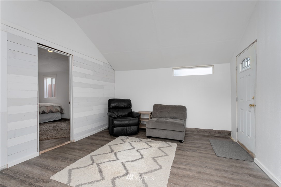 3705 Southeast 6th Street Renton, WA 98058 - Photo 23 of 30 Gallery Image 23