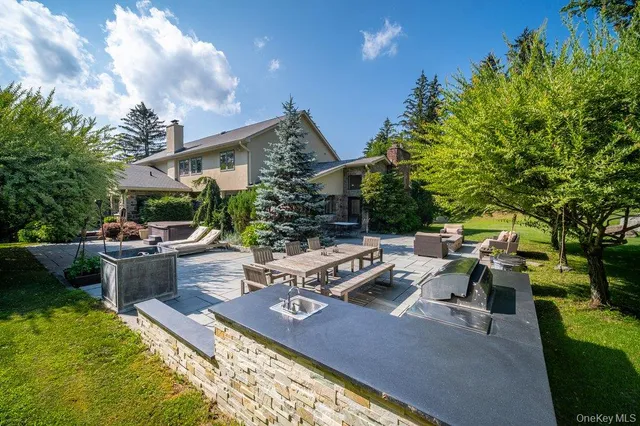 $975,000 | 237 Mineral Springs Road, Highland Mills, NY 10930