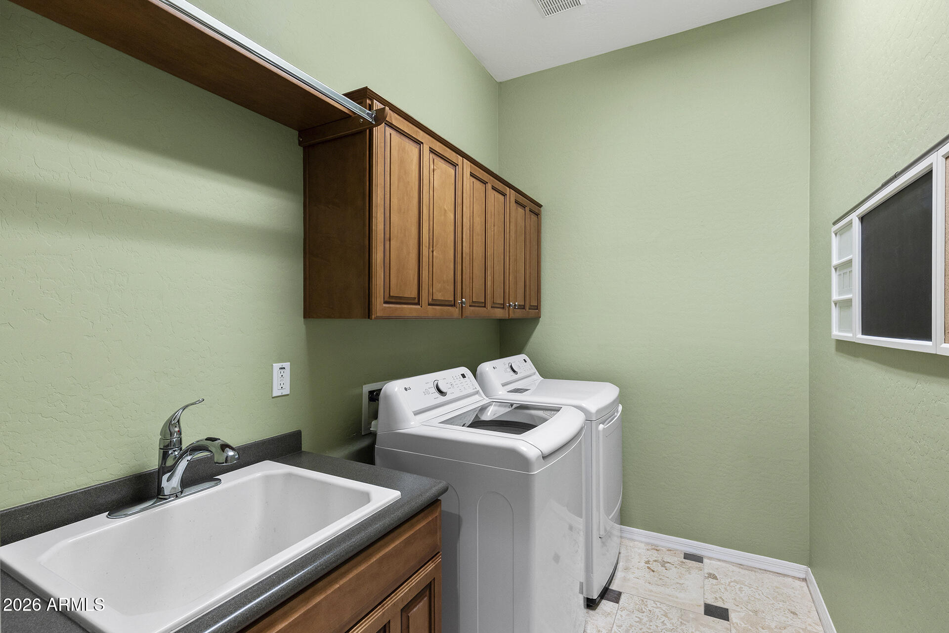12926 West Red Fox Road Peoria, AZ 85383 - Photo 26 of 105 26