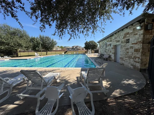 a view of an outdoor space with garden