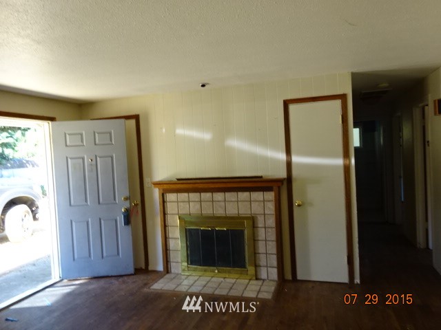 8601 Custer Road Southwest Lakewood, WA 98499 - Photo 2 of 10