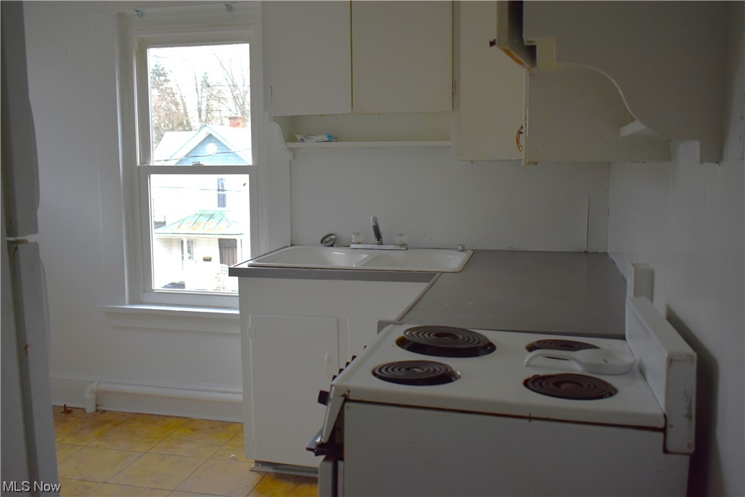 330 Spring Street Wooster, OH 44691 - Photo 7 of 13 Upstair kitchen
