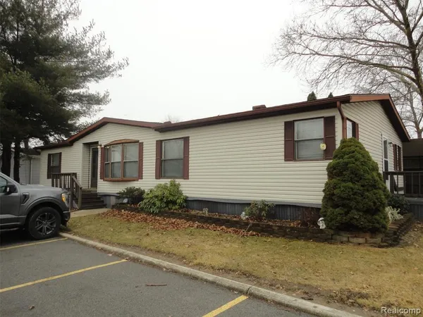 $59,900 | 268 Highlands, Temperance, MI 48182