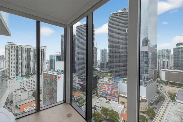 $4,900 | 1010 Brickell Avenue, Unit 2611, Miami, FL 33131
