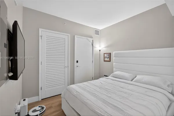 $4,900 | 1010 Brickell Avenue, Unit 2611, Miami, FL 33131