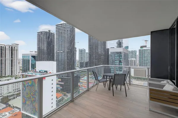 $4,900 | 1010 Brickell Avenue, Unit 2611, Miami, FL 33131