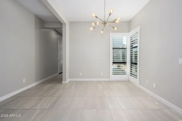 $2,700 | 824 East Monte Way, Phoenix, AZ 85042