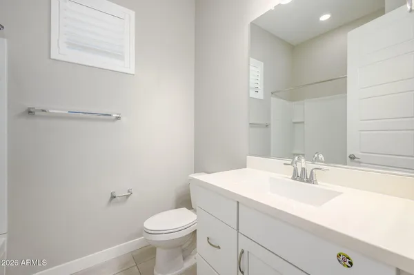 $2,700 | 824 East Monte Way, Phoenix, AZ 85042