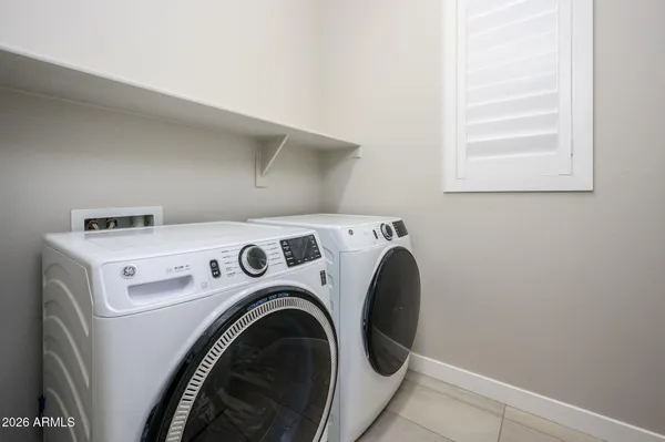 $2,700 | 824 East Monte Way, Phoenix, AZ 85042