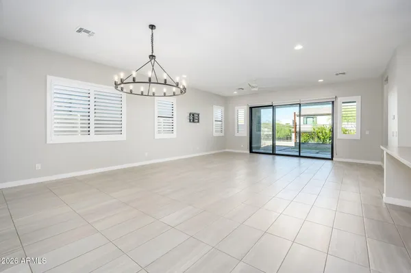 $2,700 | 824 East Monte Way, Phoenix, AZ 85042