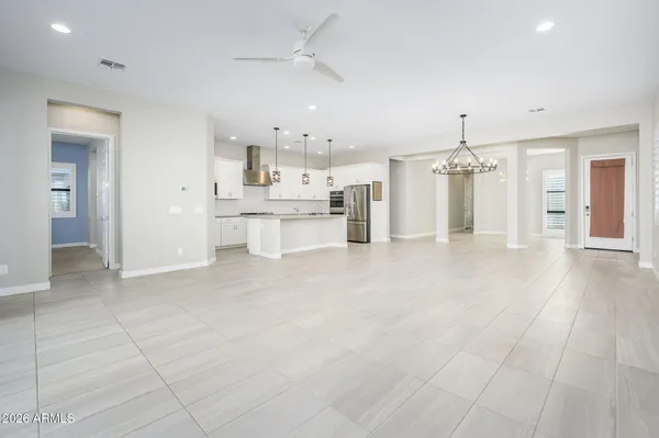 $2,700 | 824 East Monte Way, Phoenix, AZ 85042