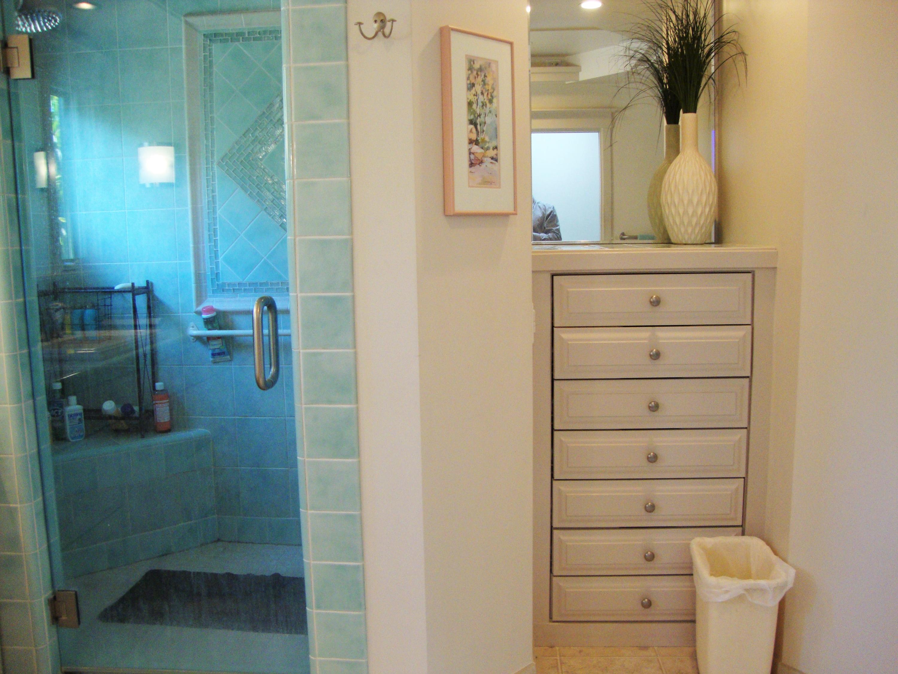 989 Tornoe Road Santa Barbara, CA 93105 - Photo 11 of 25 Master Bath