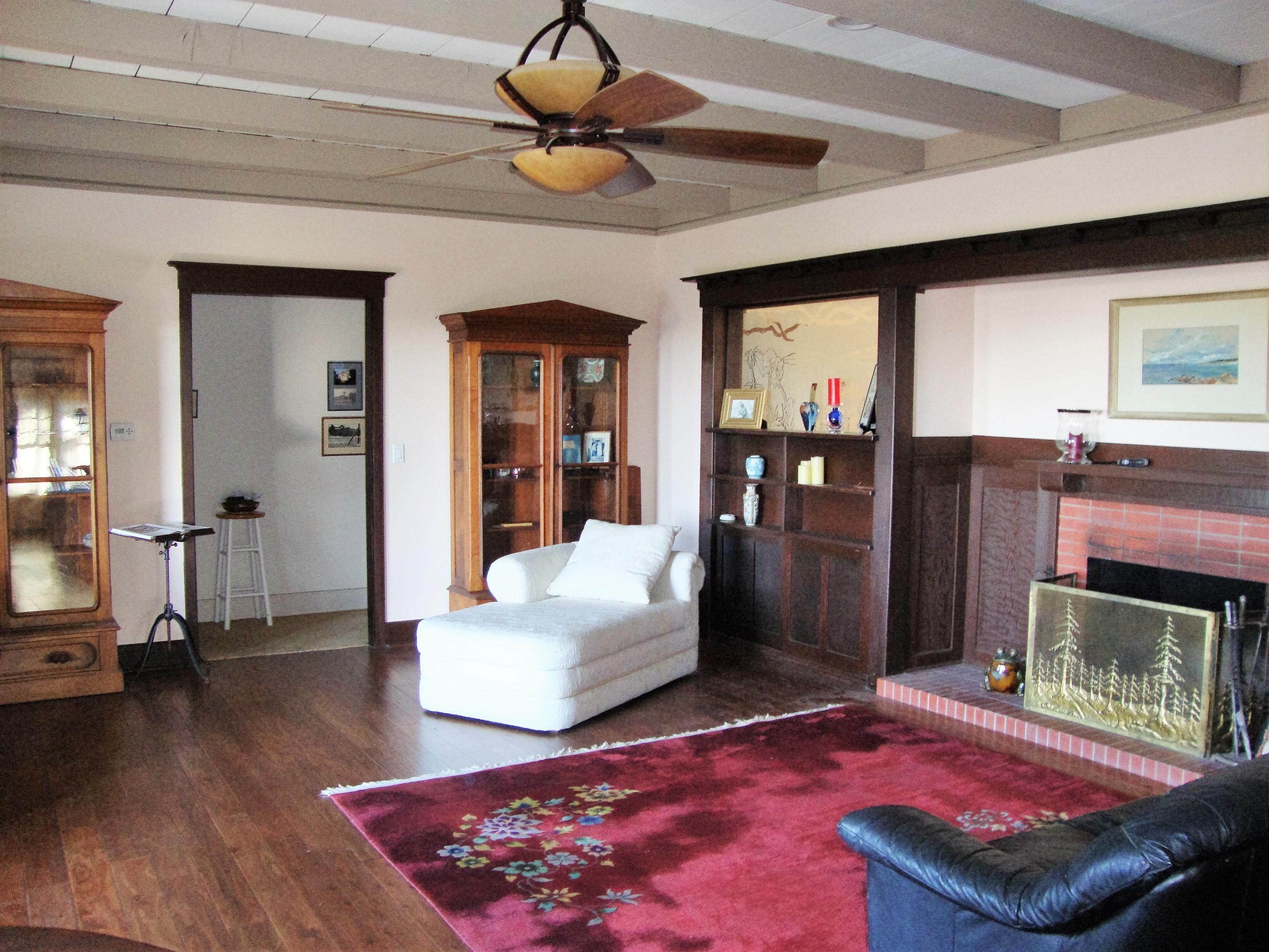 989 Tornoe Road Santa Barbara, CA 93105 - Photo 2 of 25 Grand Living Room