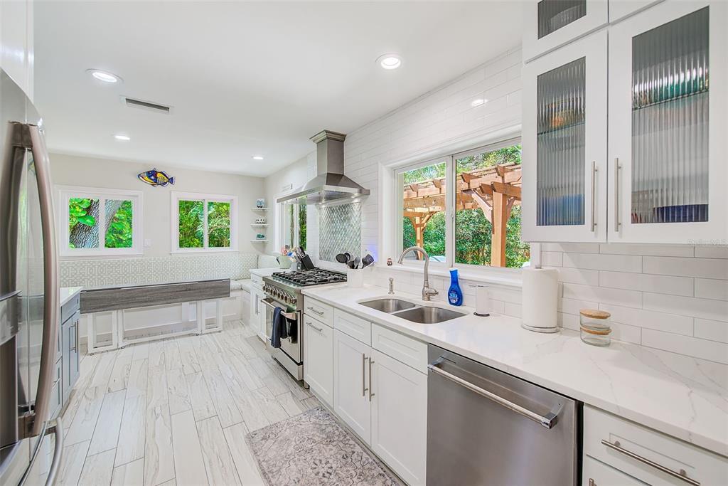 1578 Druid Road South Belleair, FL 33756 - Photo 13 of 55